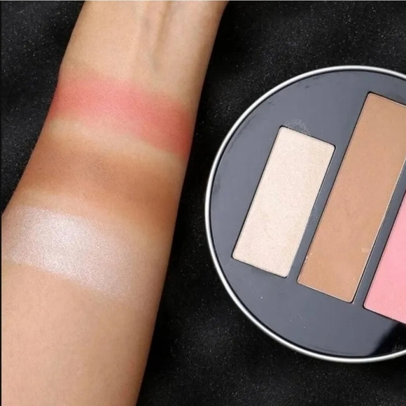 MAC Cosmetics Jeremy Scott CD-JS X3 Cheek Palette - Picture 3 of 6